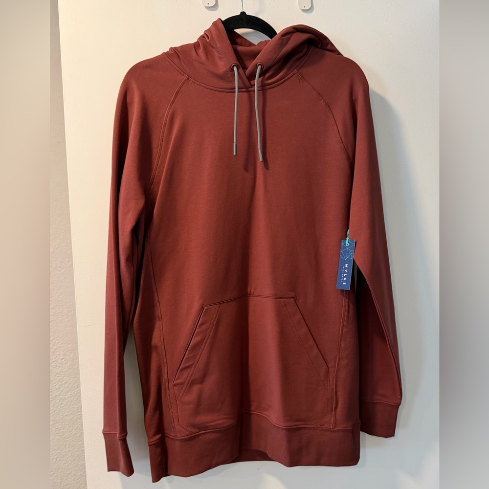 Myles Men's Everyday Pullover Hoodie in Crimson - M